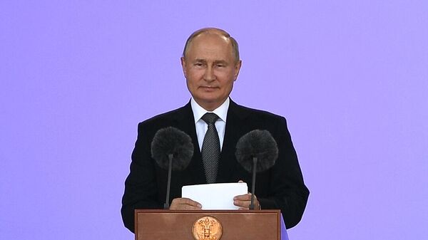 Președintele Vladimir Putin la ceremonia de deschidere a Expoziției militare „Armia-2022” - Sputnik Moldova-România