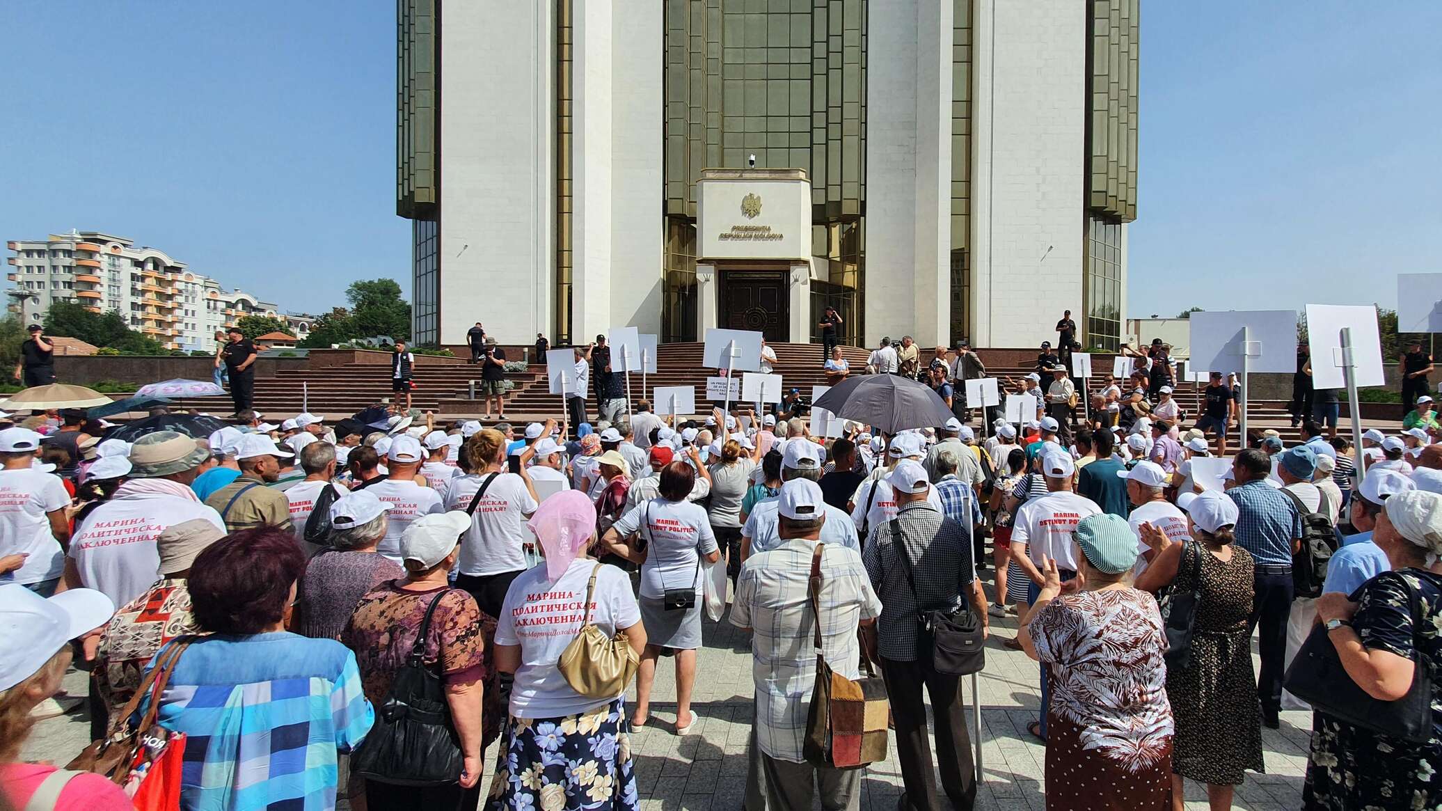 Молдавия 2022. Митинг в Кишиневе. Протесты в Молдавии 2022. Митинги в Казахстане. Молдова протест фермеров.