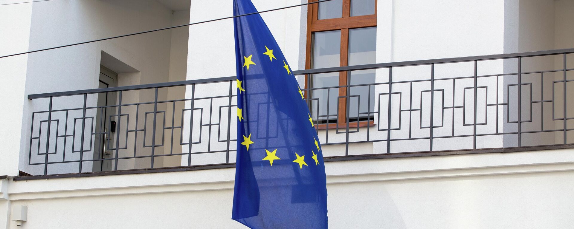 Flagul UE arborat pe sediul Delegației UE la Chișinău - Sputnik Moldova-România, 1920, 22.09.2022