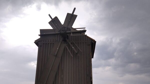 Новая мельница в Гайдарах разрушена из-за непогоды - Sputnik Молдова