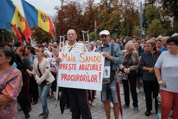 Protestatarii au cerut la Chișinău eliberarea deputatului din partea Partidului ”Șor” Marina Tauber - Sputnik Moldova