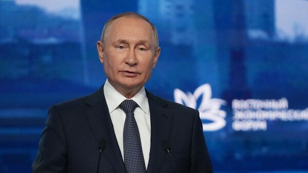 Президент РФ В. Путин принял участие в VII Восточном экономическом форуме - Sputnik Moldova