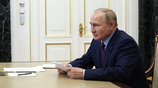 Президент РФ В. Путин провел совещание по экономическим вопросам - Sputnik Молдова