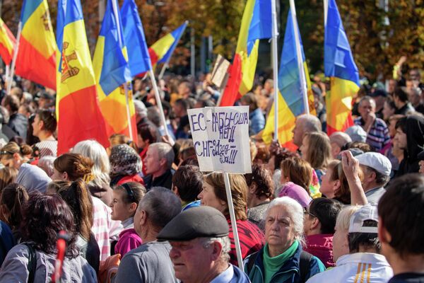 Организаторы митинга заявили, что в это воскресенье людей было больше, чем в прошлое. - Sputnik Молдова