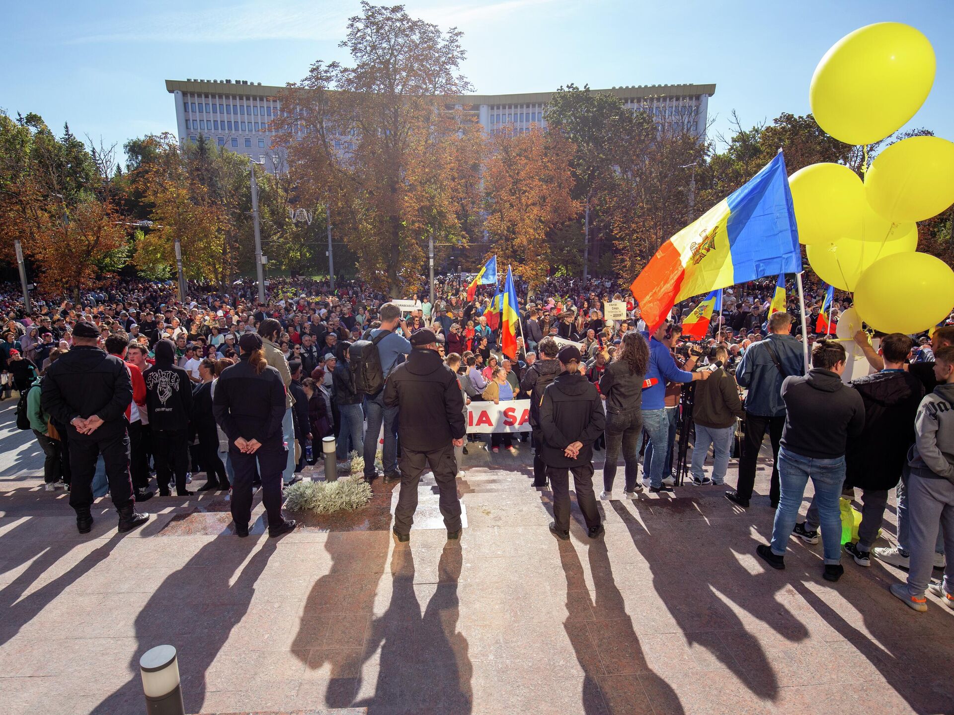 Свежие новости молдавии сегодня. Протест партия Шор в Кишиневе. Митинги в Молдавии 2022. Митинг в Кишиневе. Оппозиция в Молдавии.