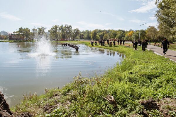Водные испытания в этом году проводили на озере в парке &quot;Валя морилор&quot;. - Sputnik Молдова