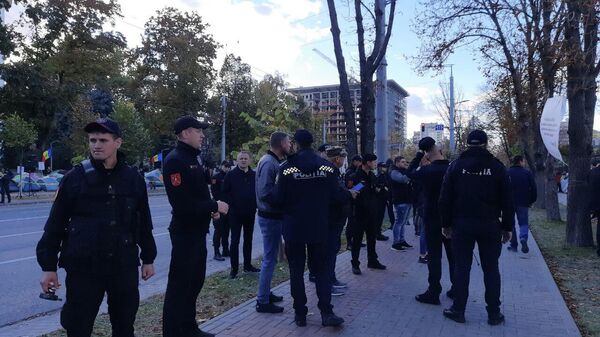 Антиправительственный митинг в Кишиневе 02.10.2022 - Sputnik Молдова