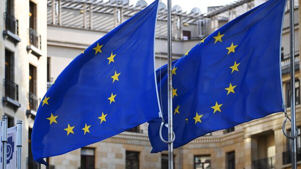Флаги с символикой Евросоюза в Брюсселе. - Sputnik Молдова