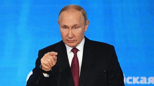 Президент РФ В. Путин принял участие в международном форуме Российская энергетическая неделя - Sputnik Молдова