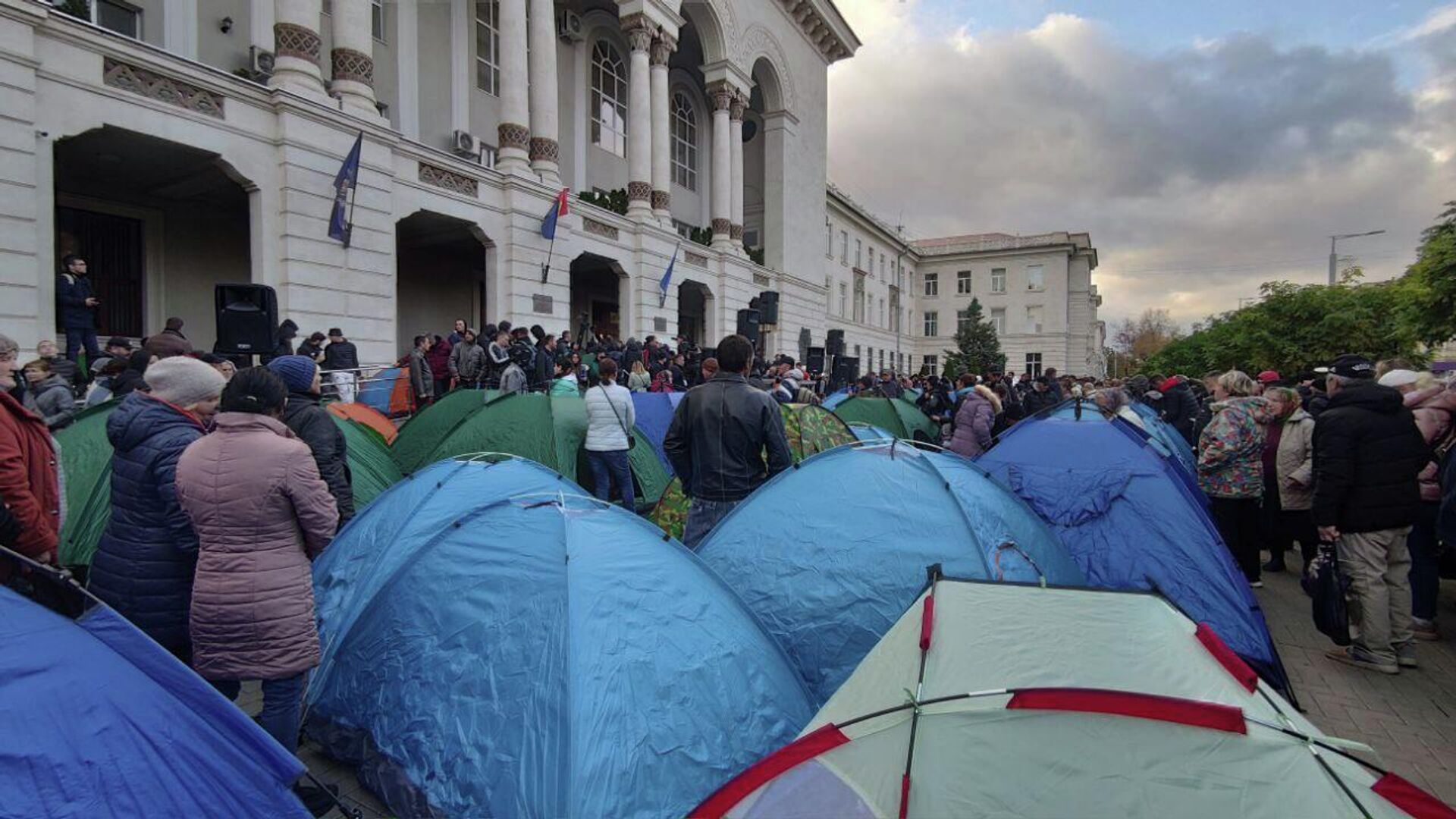 Палатки протестующих у здания Генпрокуратуры 23.10.2022 - Sputnik Moldova, 1920, 24.10.2022