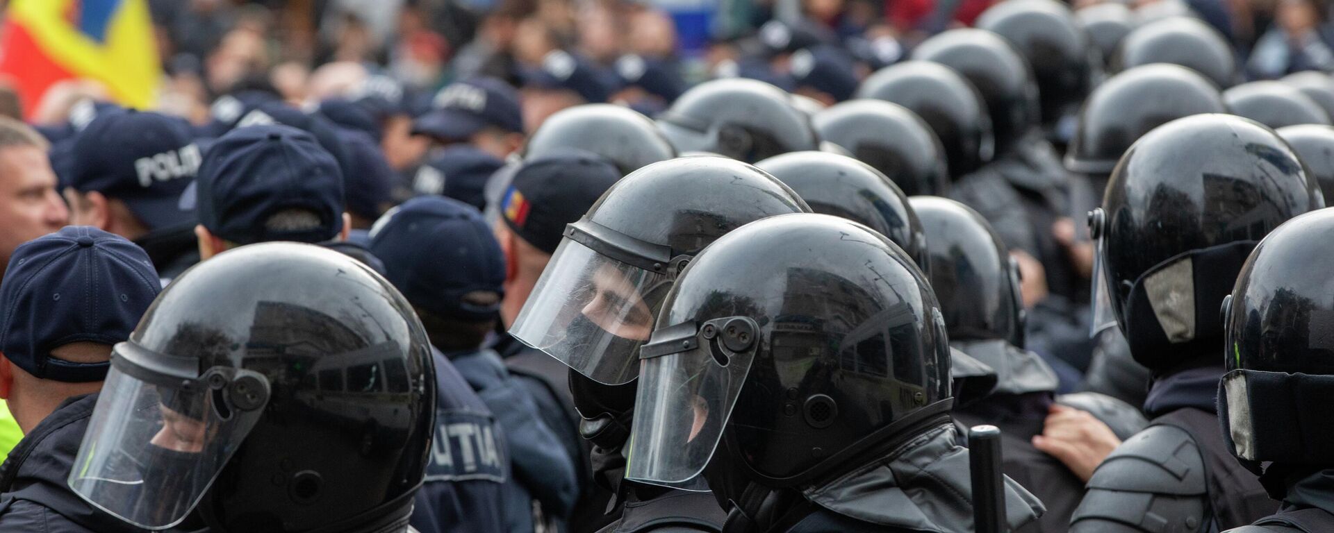 Постоять за себя: в Кишиневе на проспекте сошлись полиция и митингующие - Sputnik Молдова, 1920, 30.10.2022