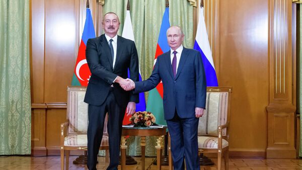 Președintele Rusiei, Vladimir Putin, și președintele Azerbaidjanului, Ilham Aliev - Sputnik Moldova