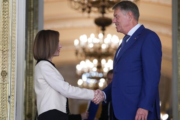 Primirea Președintelui Republicii Moldova, Maia Sandu, la Palatul Cotroceni - Sputnik Moldova