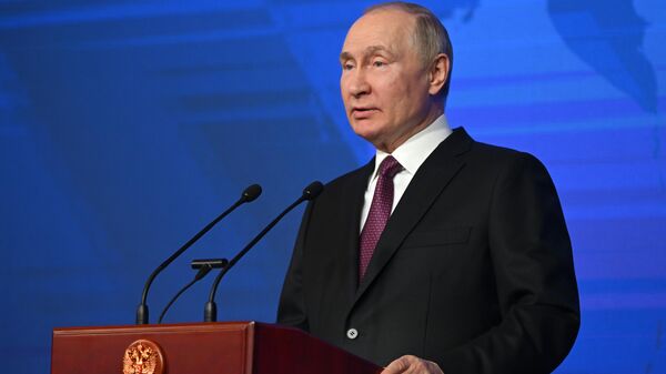 Путин - о бизнесе: те, кто остался в России, оказались умнее и энергичнее - Sputnik Молдова