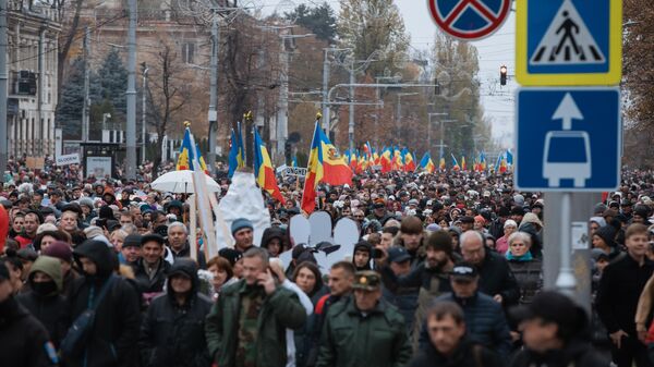 Антиправительственный митинг в центре Кишинева 13.11.2022 - Sputnik Молдова