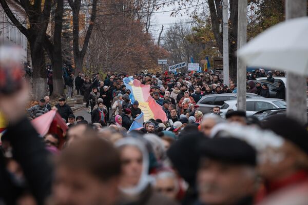 Protestele de duminică din Capitală, la care au participat multe mii de oameni. - Sputnik Moldova