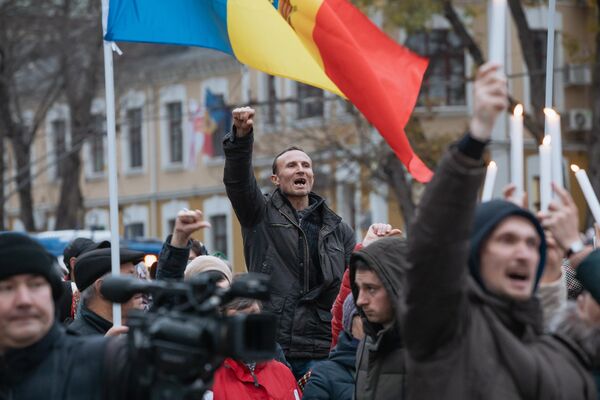 Vom menționa că manifestația de protest s-a încheiat pe la ora 16:30. - Sputnik Moldova