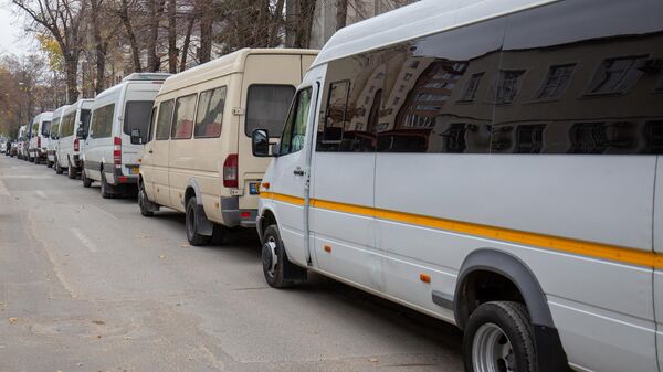 Транспортники провели протест у представительства ЕС в Кишиневе - Sputnik Moldova