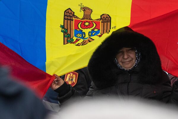 Mii de oameni au venit astăzi în Chișinău pentru a protesta împotriva actualei guvernări. - Sputnik Moldova