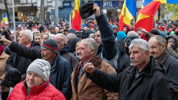 Антиправительственный митинг у Генпрокуратуры - Sputnik Молдова