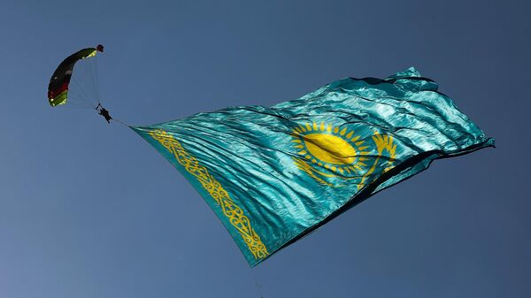 Флагом Казахстана - Sputnik Moldova-România
