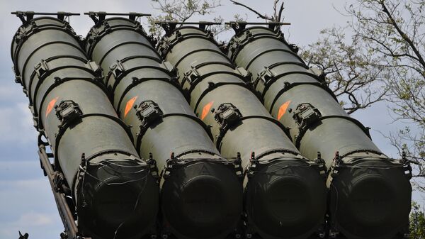 Работа зенитно-ракетной системы ПВО С-300В4 на Харьковском направлении - Sputnik Moldova