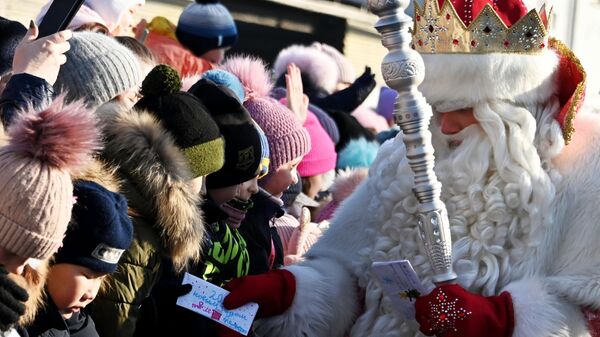 Посольство России в Кишиневе проводит новогоднюю акцию для маленьких сограждан - Sputnik Молдова