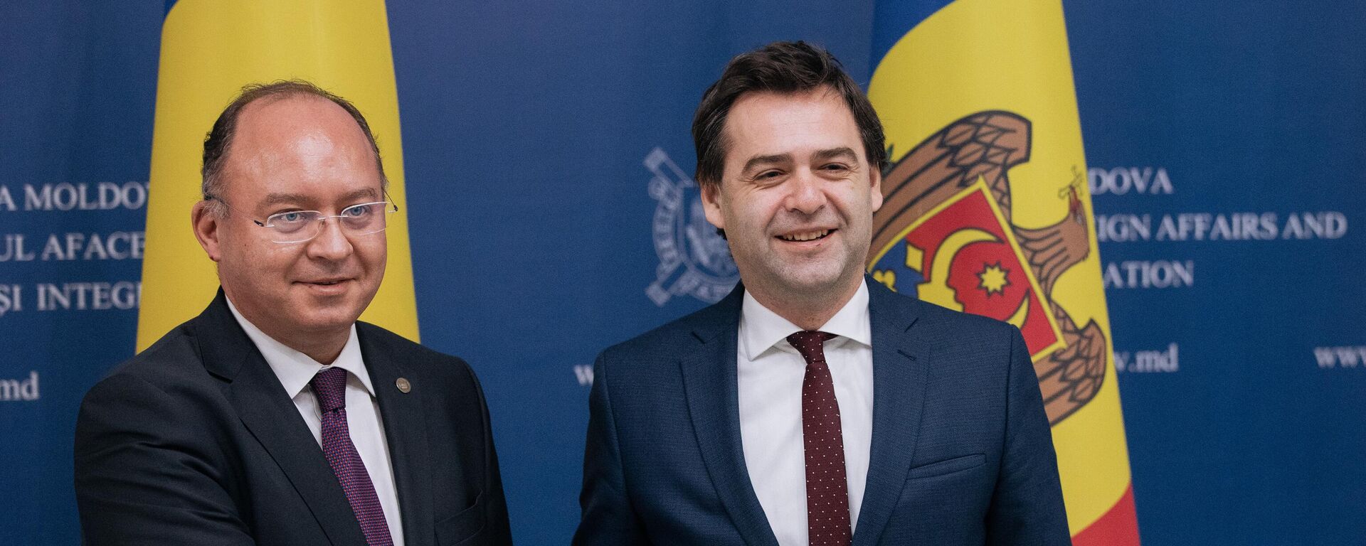 Ministrul român de Externe, Bogdan Aurescu și ministrul moldovean de Externe, Nicu Popescu - Sputnik Moldova, 1920, 20.02.2023