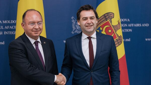 Ministrul român de Externe, Bogdan Aurescu și ministrul moldovean de Externe, Nicu Popescu - Sputnik Moldova