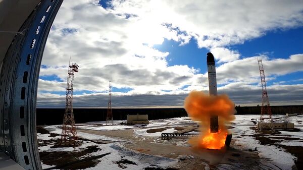Пуск межконтинентальной баллистической ракеты стационарного базирования Сармат с космодрома Плесецк - Sputnik Молдова