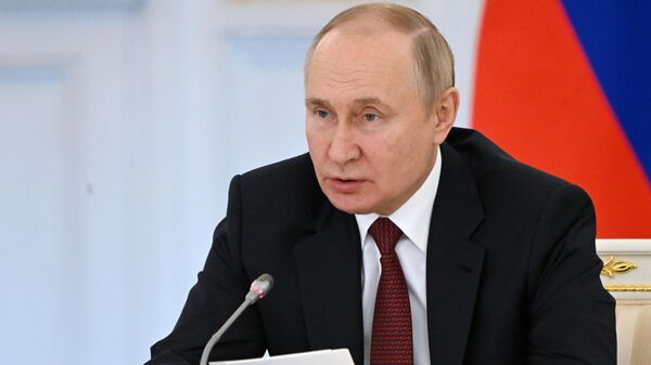 Президент РФ В. Путин провел заседание Госсовета по вопросам реализации молодёжной политики - Sputnik Moldova-România