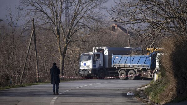 Drum blocat de un camion în provincia Kosovo - Sputnik Moldova