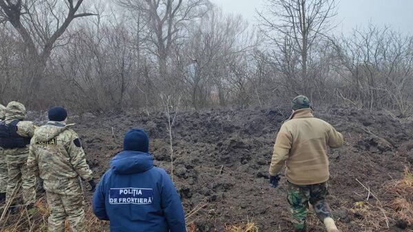 Саперы произвели контролируемый подрыв упавшей на территории Молдовы части ракеты - Sputnik Молдова