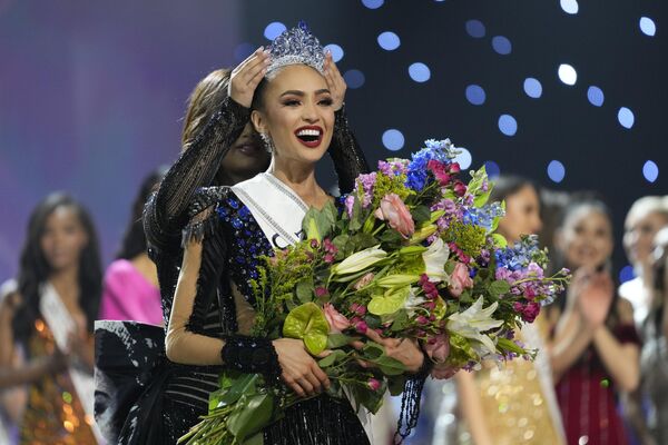 Победительница конкурса красоты &quot;Мисс Вселенная&quot; представительница США  Р’Бонни Габриэль. - Sputnik Молдова