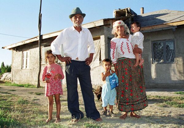 Румынские цыгане, пережившие Холокост. - Sputnik Молдова