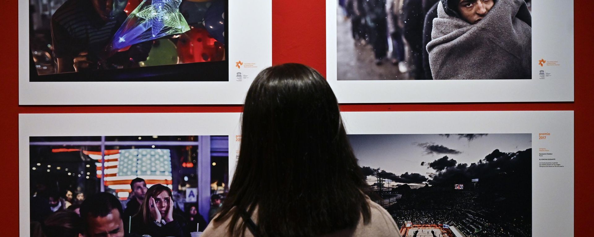Названы победители XI Международного конкурса фотожурналистики имени Андрея Стенина - Sputnik Молдова, 1920, 18.11.2025