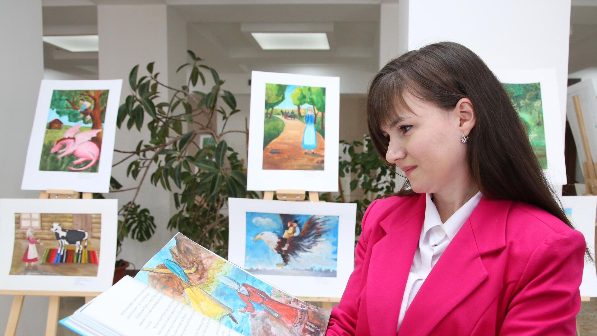 Презентация сборника Гагаузские волшебные сказки в Комрате Презентация сборника Гагаузские волшебные сказки в Комрате - Sputnik Молдова, 1920, 03.02.2023