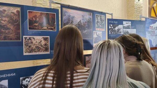 Выставка в Тирасполе в честь 80-летия Победы в Сталинградской битве - Sputnik Молдова