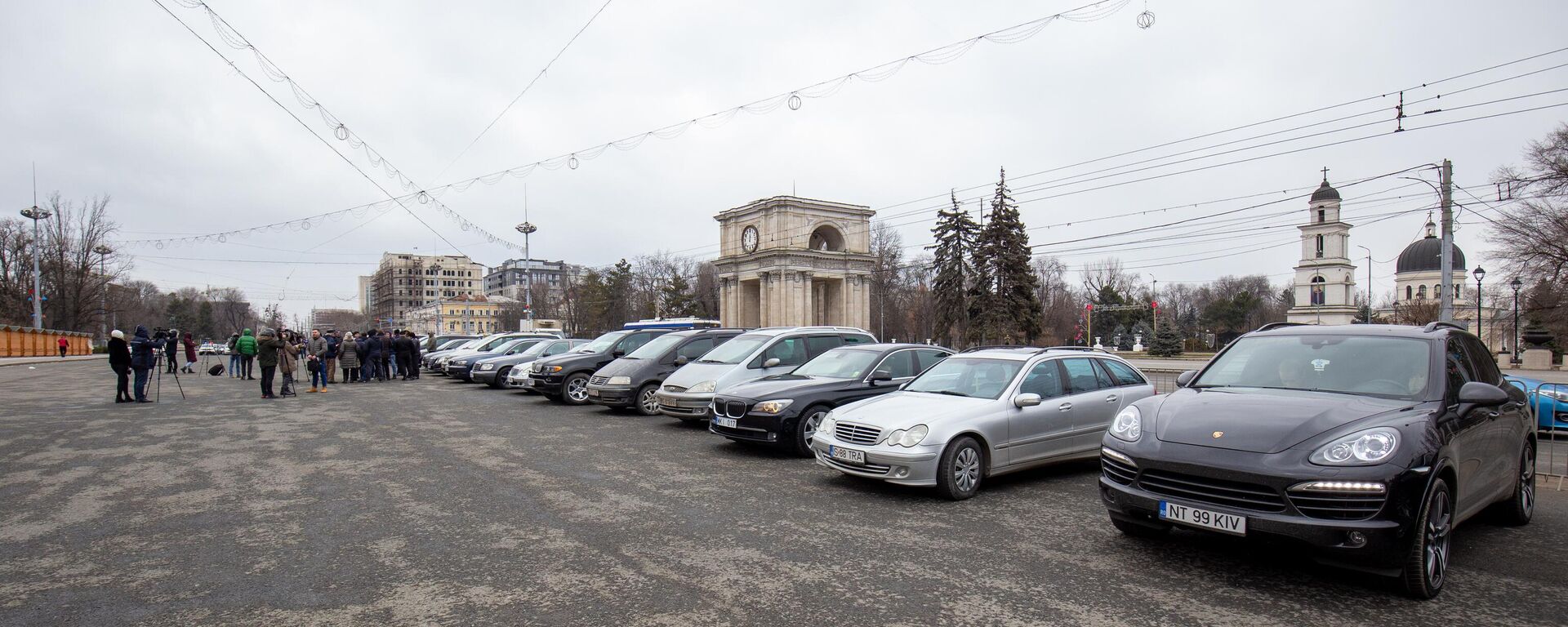 Protestul automobiliștilor cu mașini înmatriculate peste hotarele Republicii Moldova - Sputnik Moldova, 1920, 06.02.2023