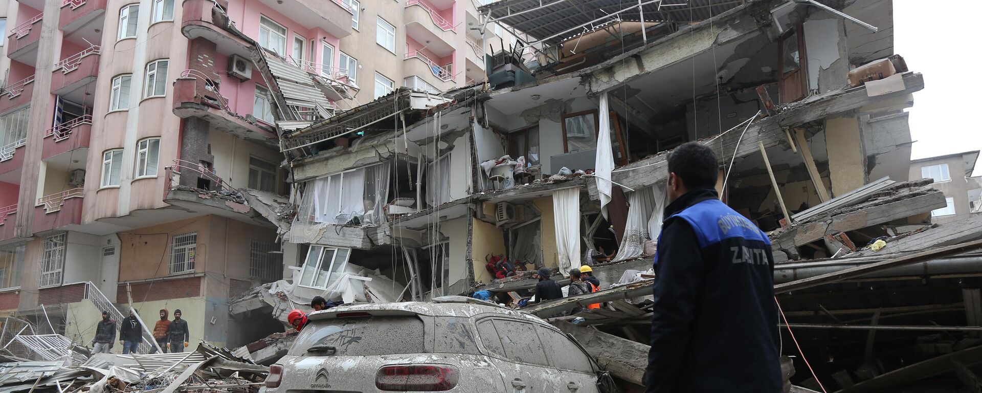 Землетрясение в Турции: число погибших превысило 3,3 тысячи человек - Sputnik Молдова, 1920, 07.02.2023