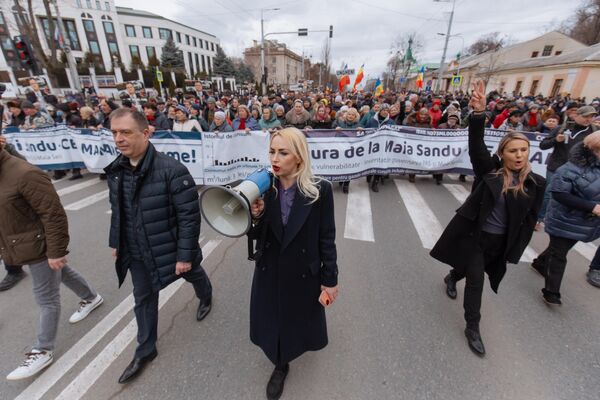 La protest a fost prezentă și deputatul partidului Șor, Marina Tauber - Sputnik Moldova