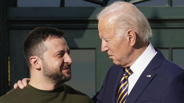 Președintele american Joe Biden și președintele ucrainean Vladimir Zelenski - Sputnik Moldova