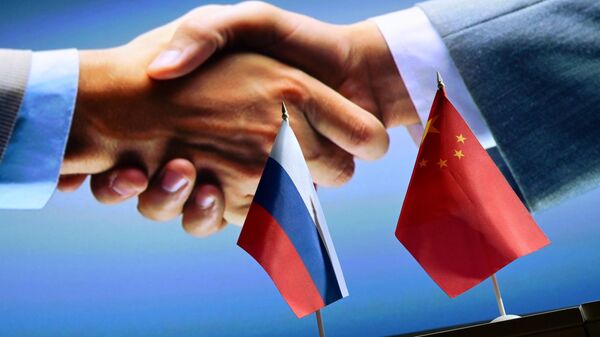 Drapelele Rusiei și Chinei - Sputnik Moldova