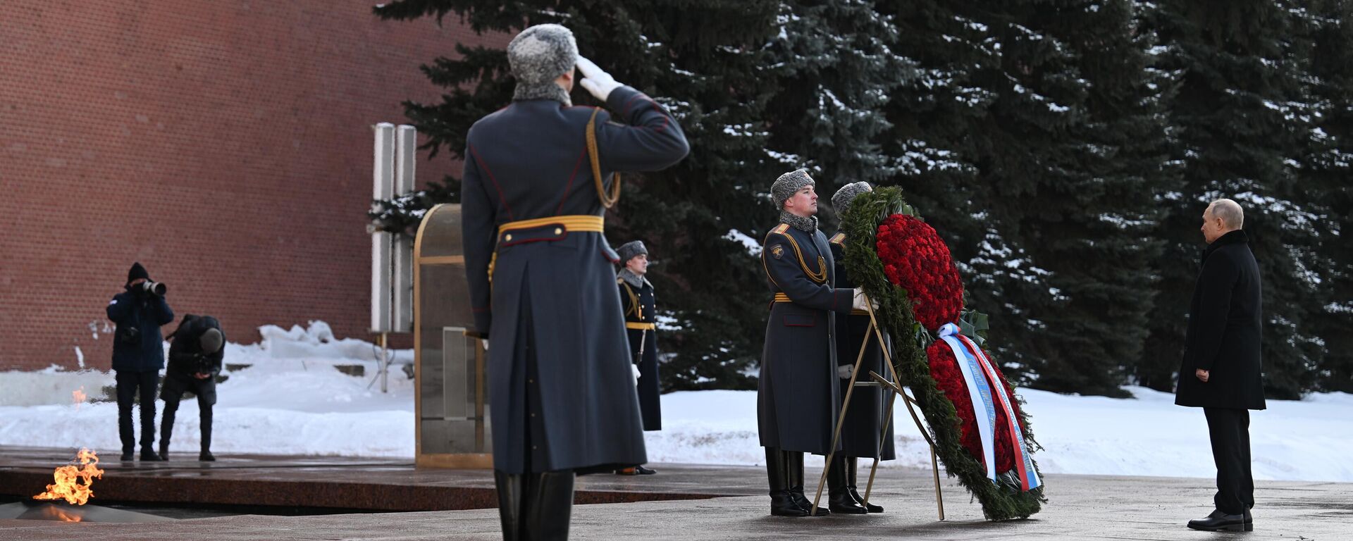 Putin a depus o coroană de flori la Mormântul Soldatului Necunoscut - Sputnik Moldova, 1920, 23.02.2023