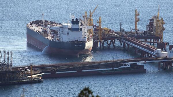 Tanker petrolier în portul Novorosiisk - Sputnik Moldova