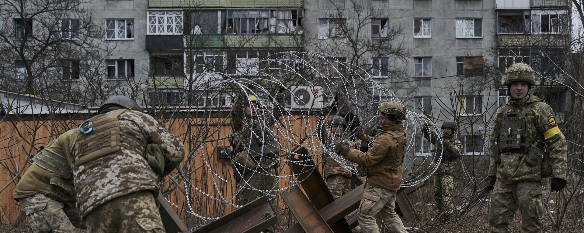Украинские военные готовят баррикады в Артемовске (Бахмуте) - Sputnik Молдова, 1920, 06.03.2023