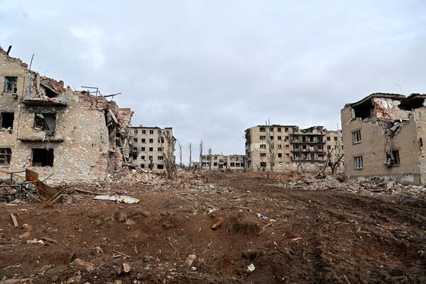 Clădiri rezidențiale distruse din  orașul Soledar. - Sputnik Moldova-România
