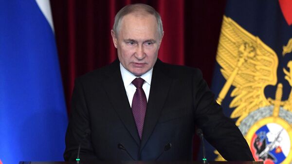 Путин заявил о необходимости оцифровки миграционных процедур, включая гражданство - Sputnik Молдова