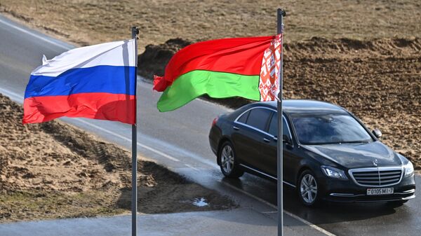 В МИД Белоруссии рассказали о военном сотрудничестве с РФ и размещении ядерных боезарядов - Sputnik Молдова
