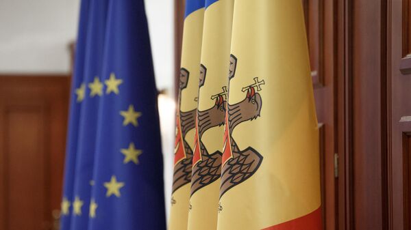 Журналист - о еврореферендуме в один день с выборами: манипуляция и обман - Sputnik Молдова